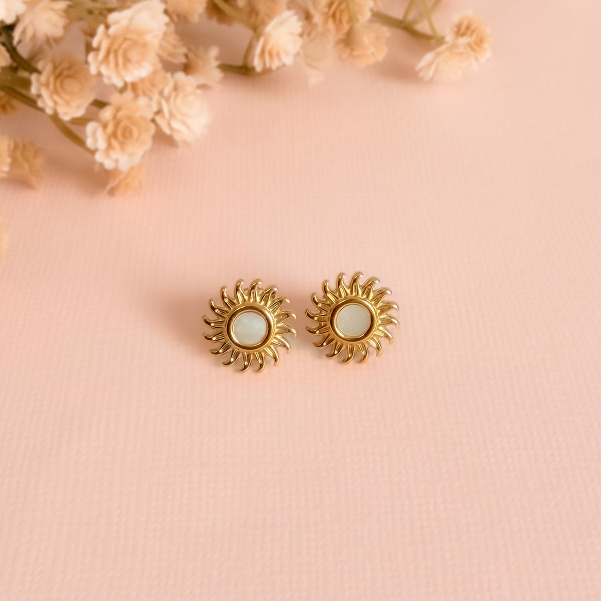 Sol de Nácar Studs