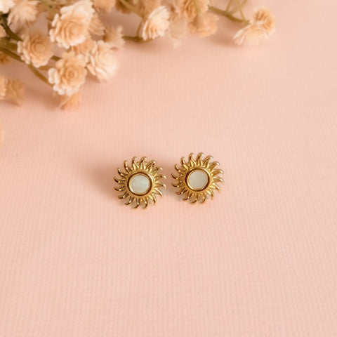Sol de Nácar Studs