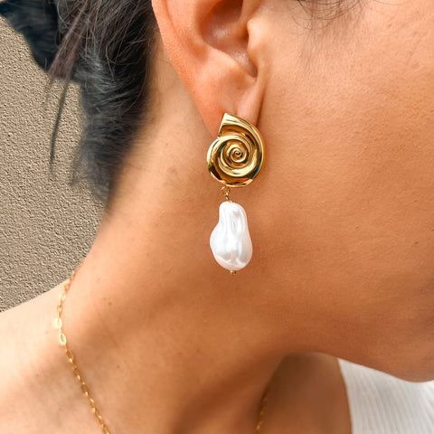 Snail Pearl Earring