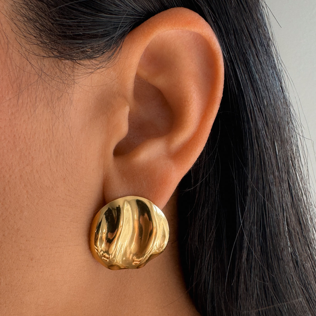 Round Textured Studs