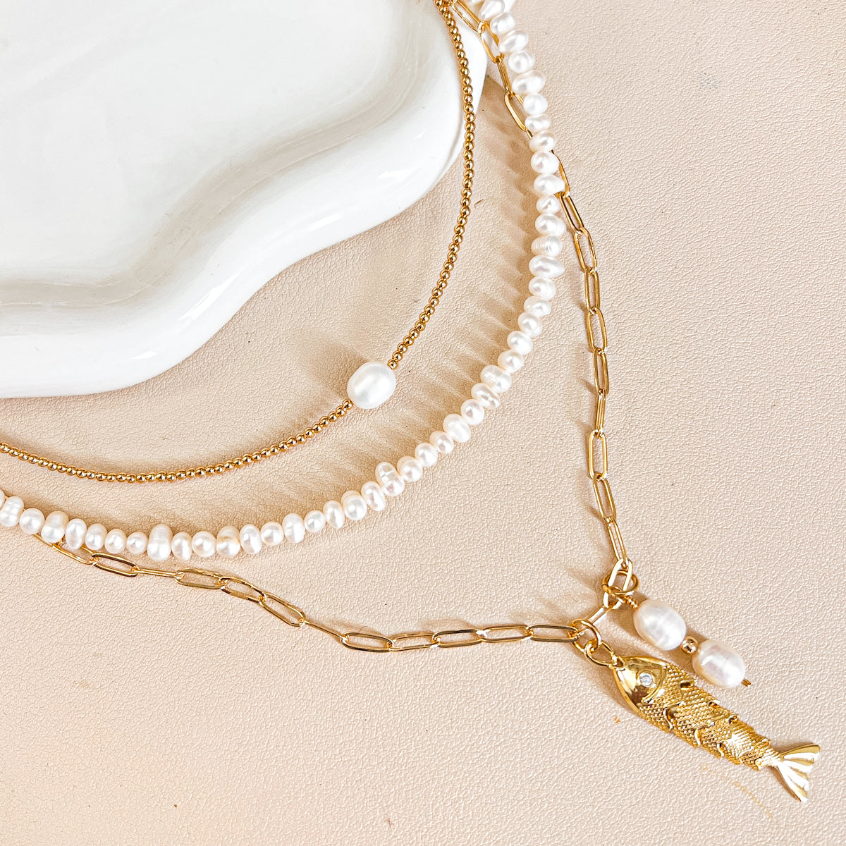 Simple Pearl Necklace