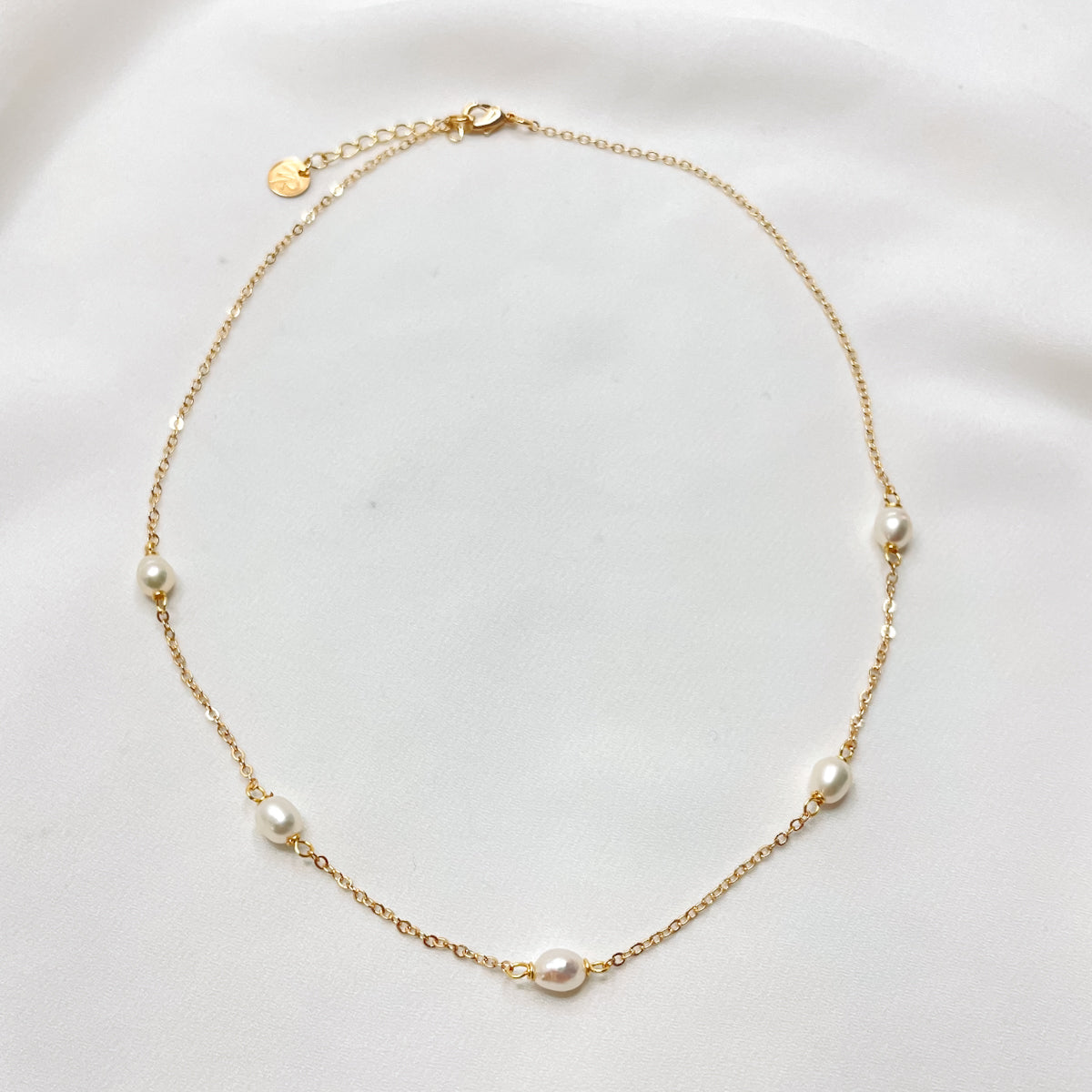 Twisted pearl chain